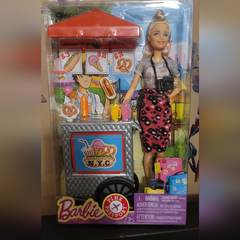 Barbie Passport Hot Dog Stand